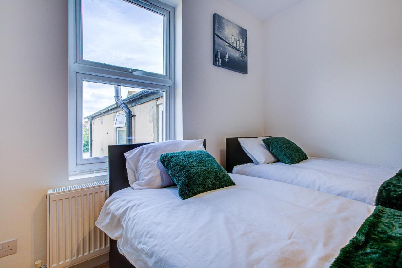 Peckham Plaza Apartment London Exterior photo